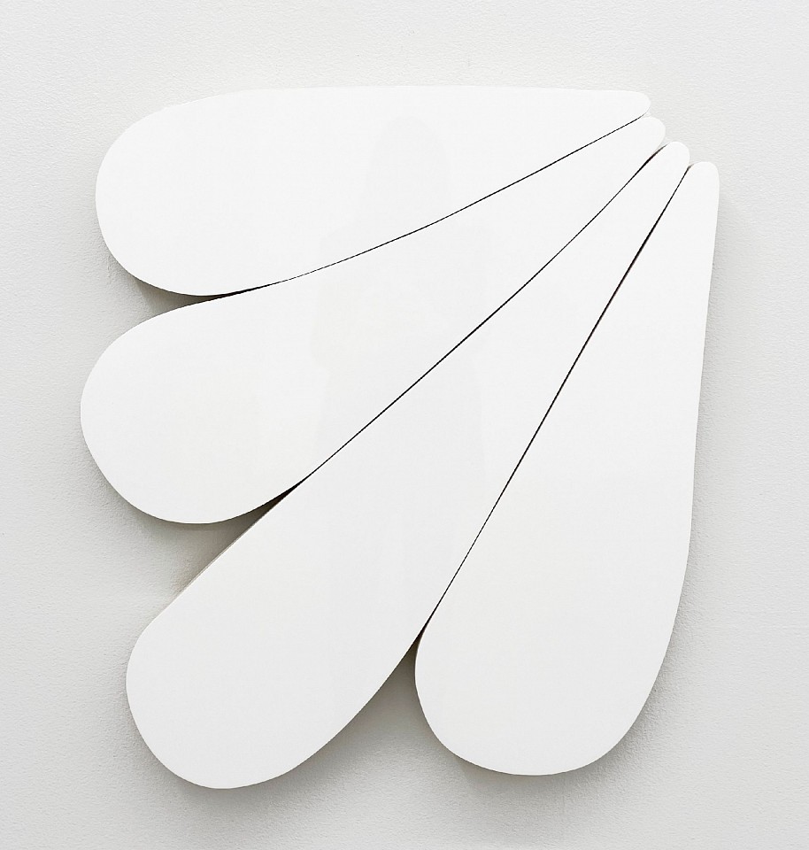 Andrew Zimmerman
White Petals, 2025
ZIM1198
Automotive paint on wood, 29 x 26 x 1 1/2 inches